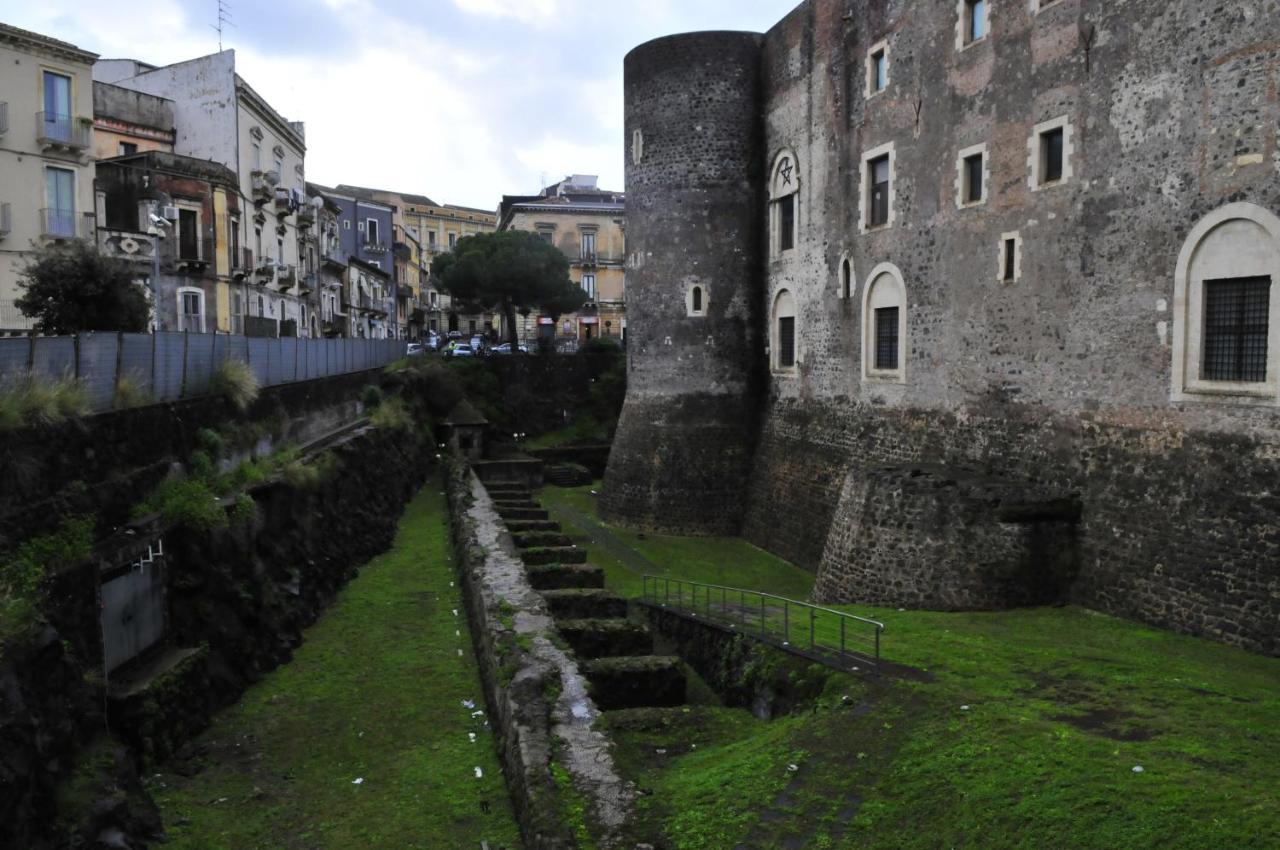 カターニアTerrazza Sul Castello Ursino By Wonderful Italyアパートメント エクステリア 写真